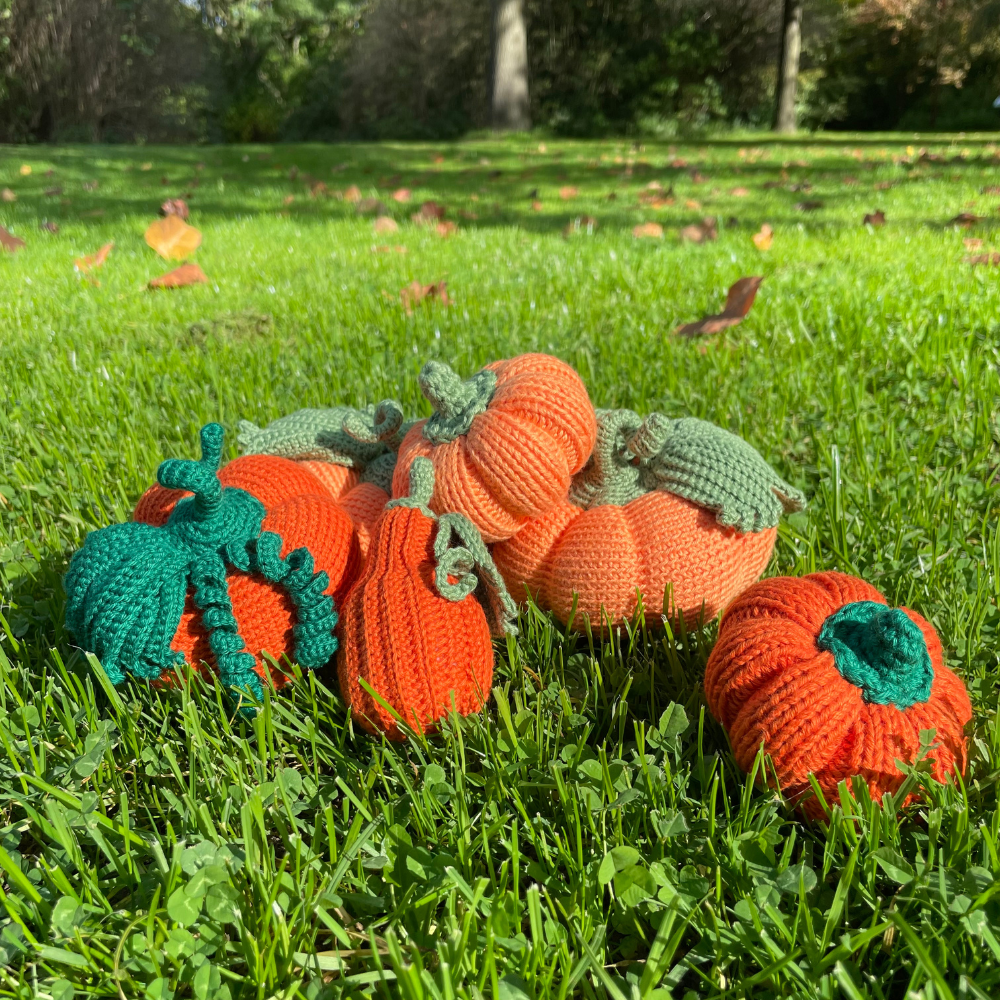 Knitted pumpkin
