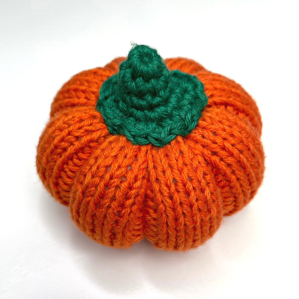 Knitted pumpkin