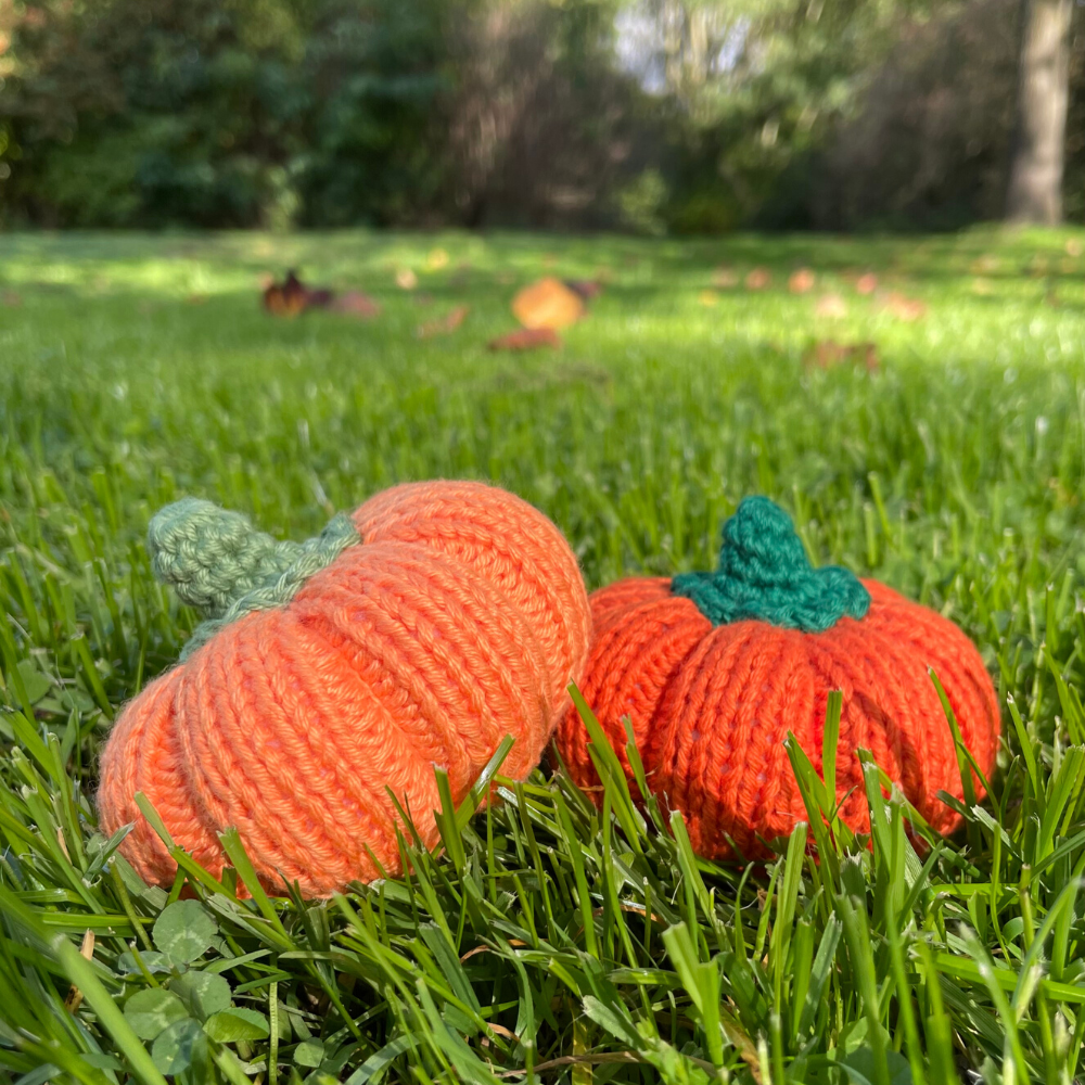 Knitted pumpkin